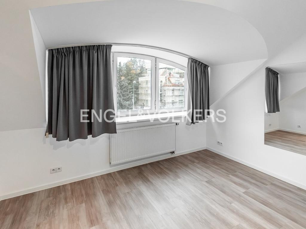 Pronájem bytu 3+kk 93 m2