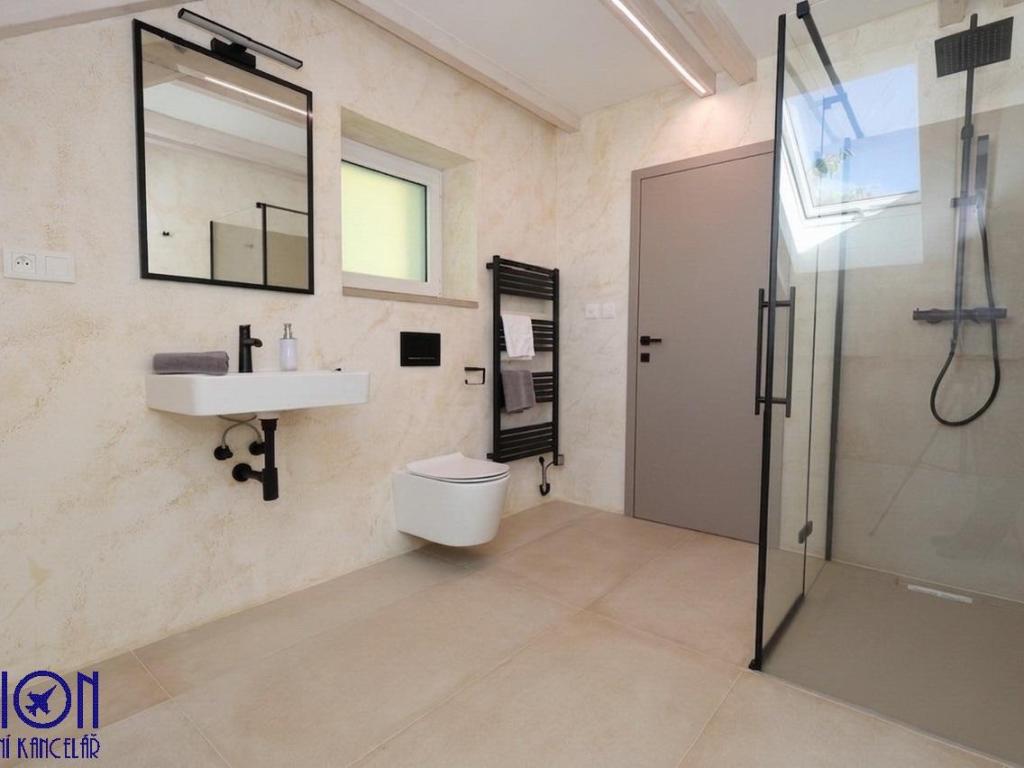 Pronájem bytu 4+kk 105 m2