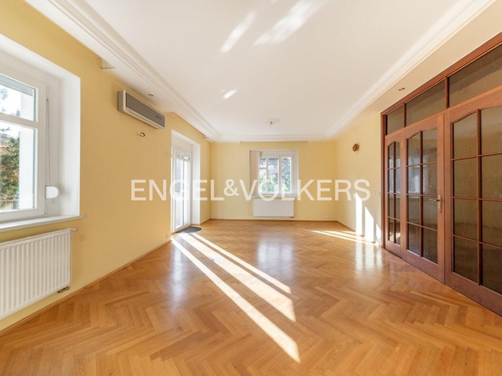 Pronájem domu 560 m2