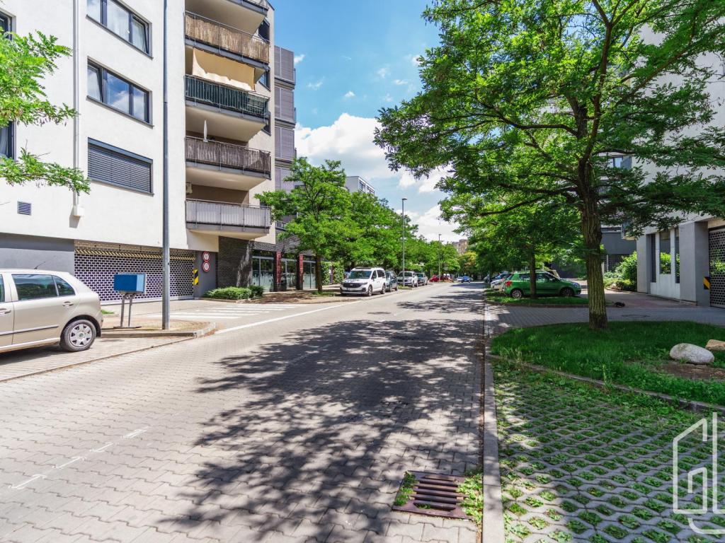 Prodej bytu 2+kk 56 m2, Praha – náhled fotky 28