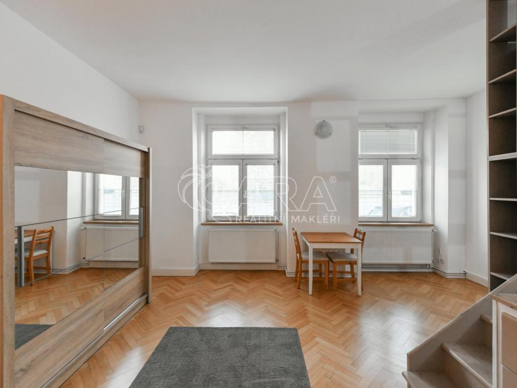 Pronájem bytu 2+kk 56 m2