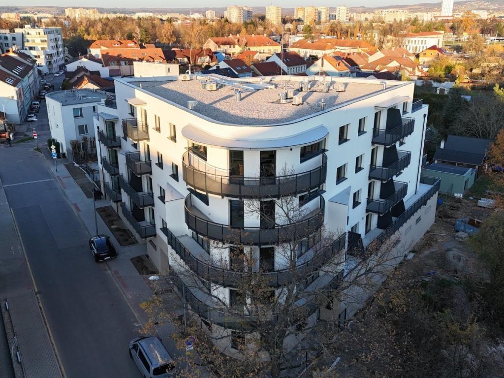 Pronájem bytu 1+kk 34 m2