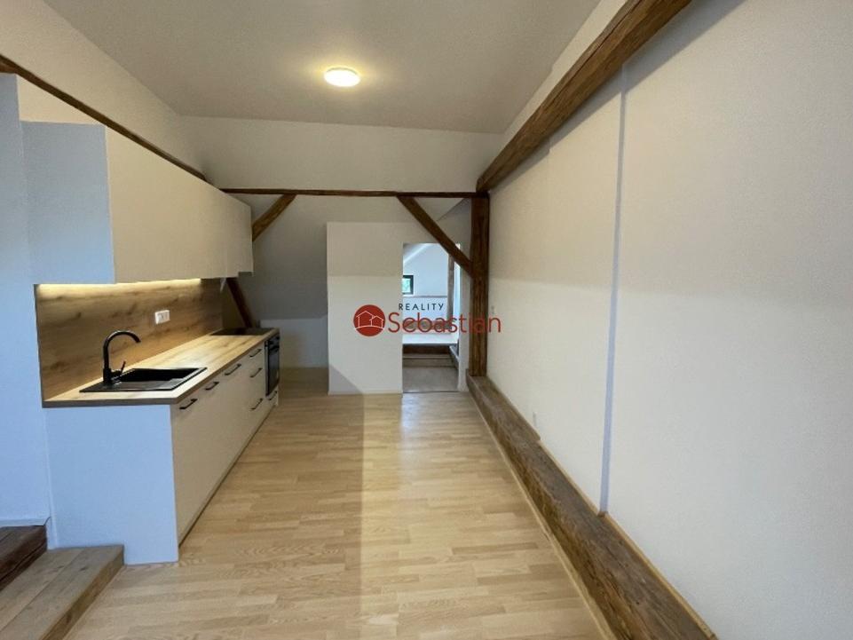 Pronájem bytu 4+kk 99 m2, Hořice – náhled fotky 10