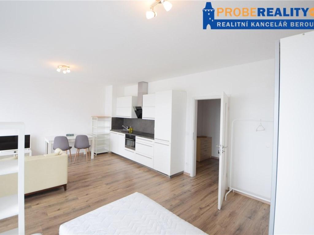 Pronájem bytu 1+kk 42 m2, Beroun – náhled fotky 6
