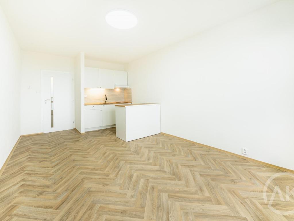 Pronájem bytu 1+kk 28 m2