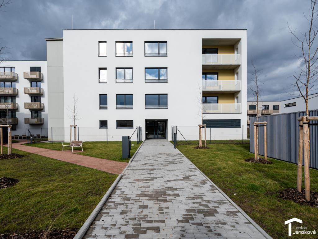 Pronájem 2+kk, Pardubice - Kyjevská, 17000 Kč, 63