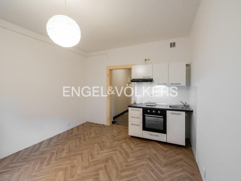 Pronájem bytu 1+kk 27 m2