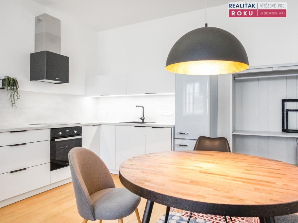 Pronájem bytu 2+kk 53 m2