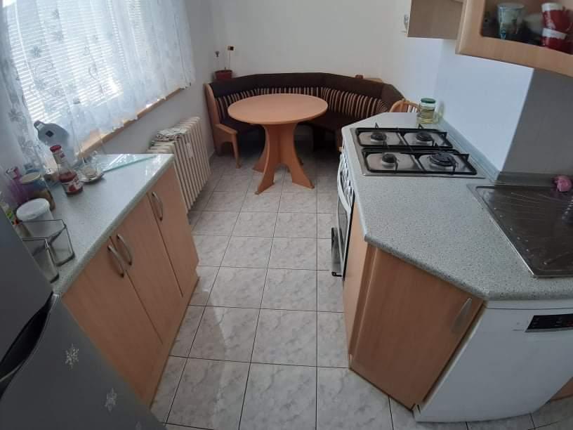 Spolubydleni bytu celý pokoj 1 m2