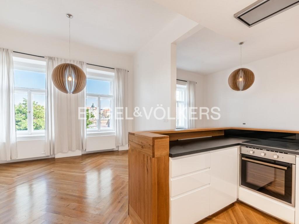 Pronájem bytu 3+kk 106 m2