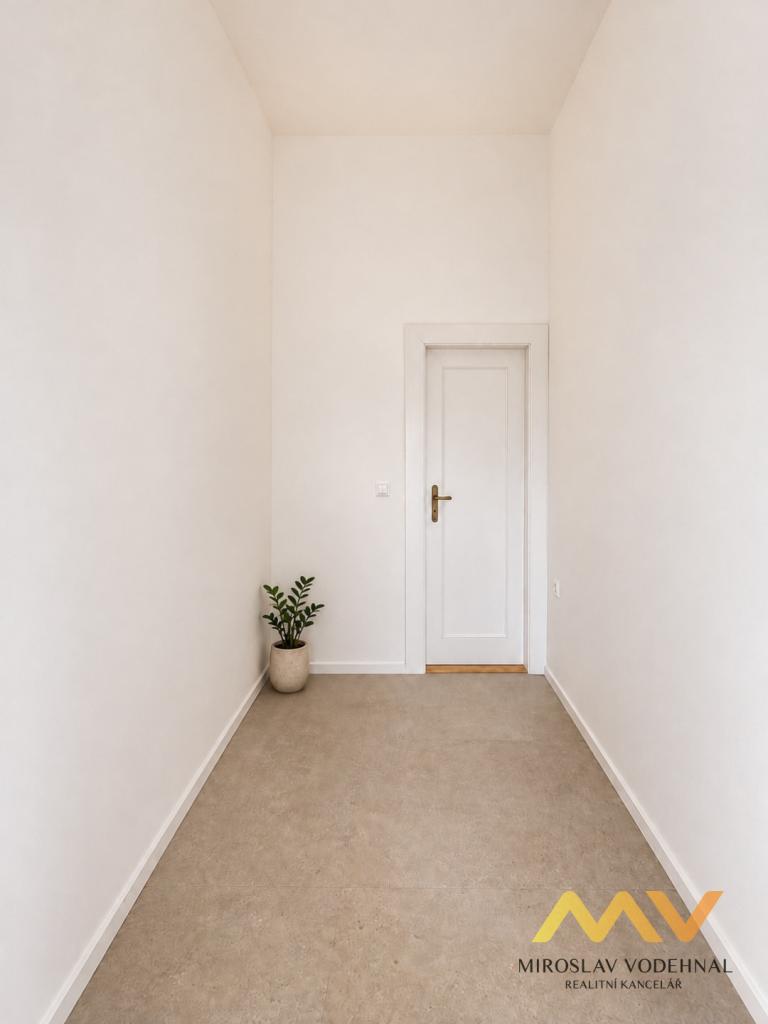 Pronájem bytu 3+1 129 m2, Hradec Králové – náhled fotky 22