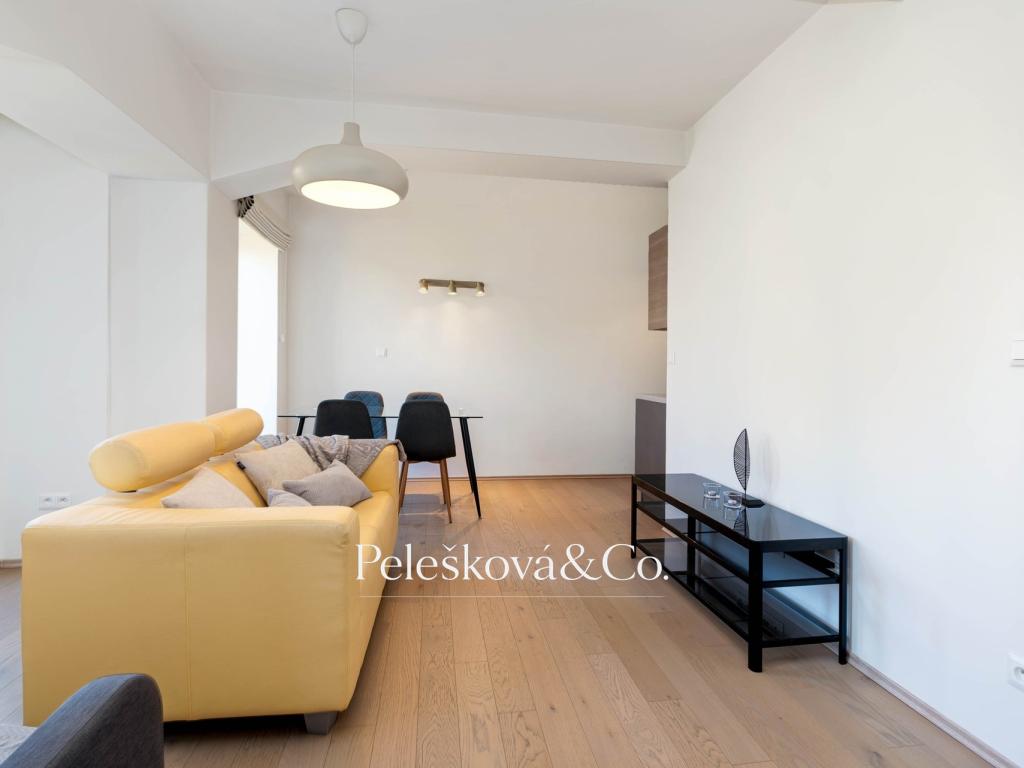 Pronájem bytu 1+kk 38 m2