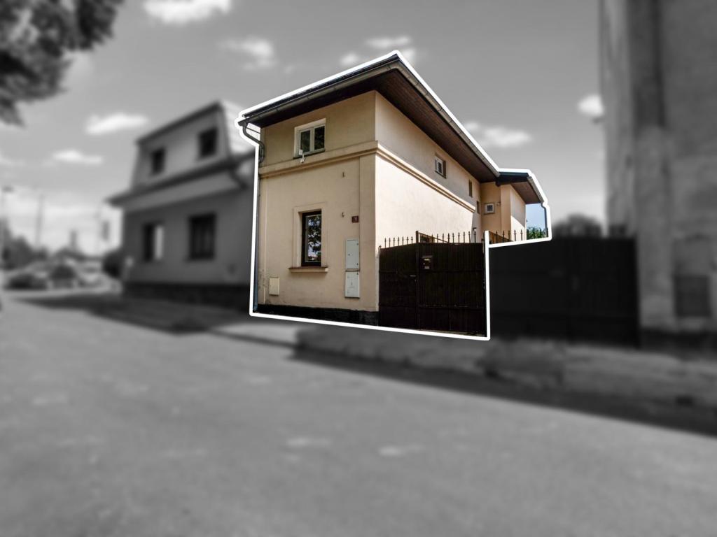 Listing 1