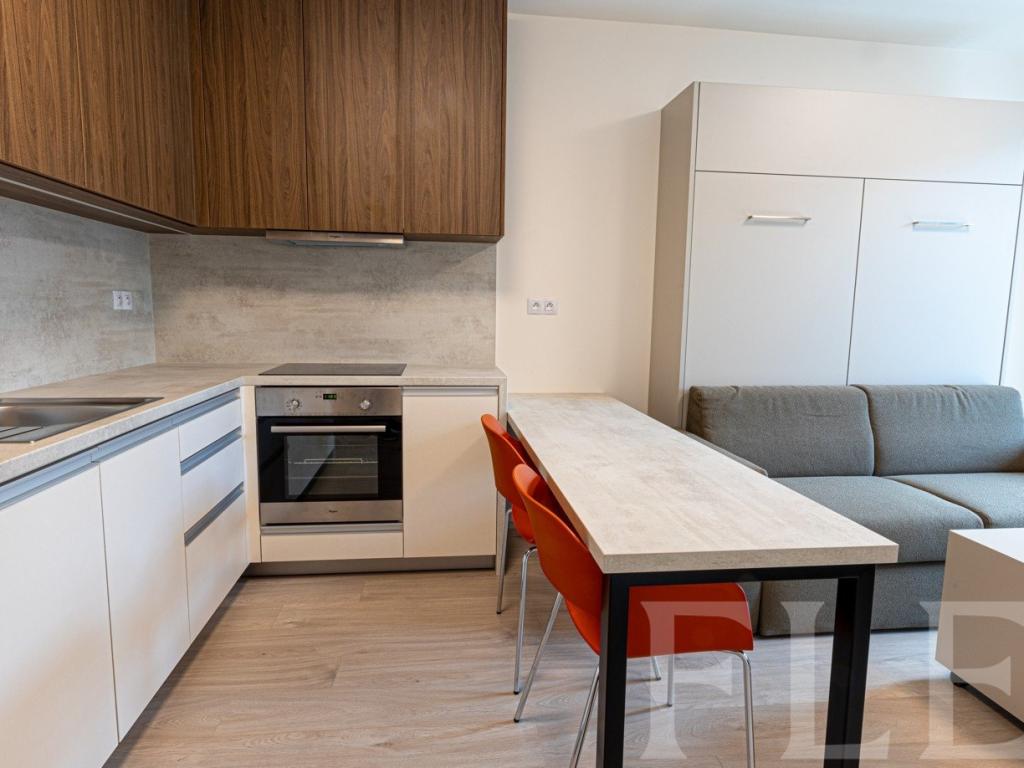 Pronájem bytu 1+kk 32 m2