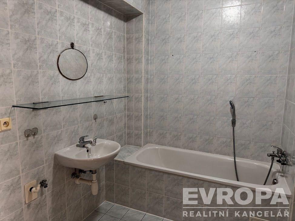 Pronájem bytu 1+kk 35 m2