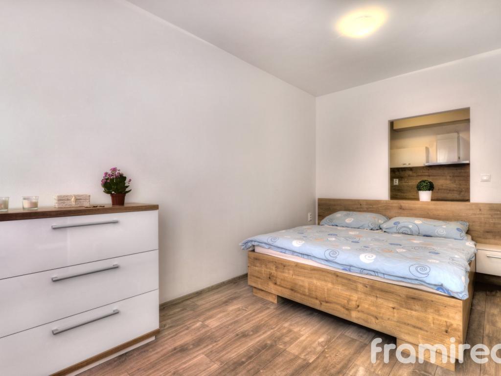 Prodej bytu 2+kk 48 m² – pohled 3