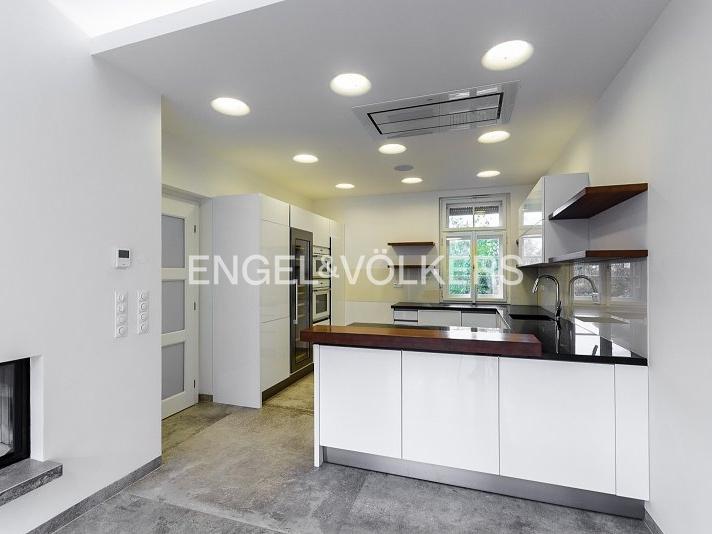 Pronájem domu 250 m2