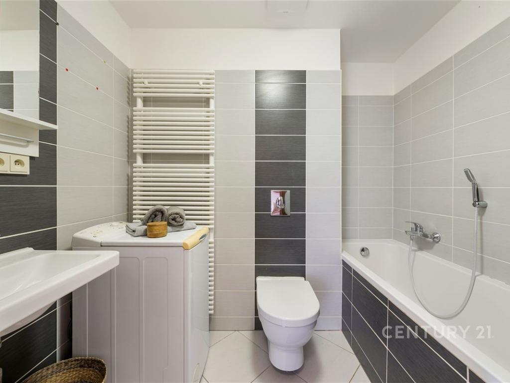 Pronájem bytu 2+kk 52 m2