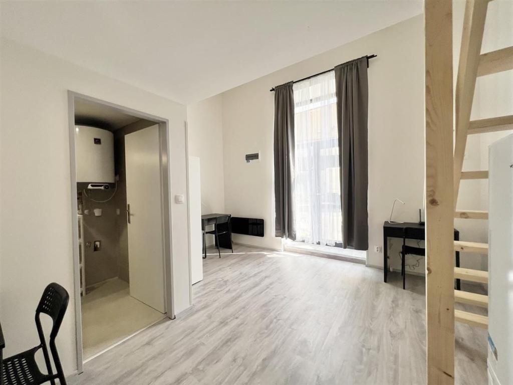 Pronájem bytu 1+kk 22 m2