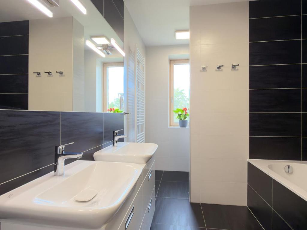 Pronájem bytu 3+kk 109 m2, Praha – náhled fotky 29