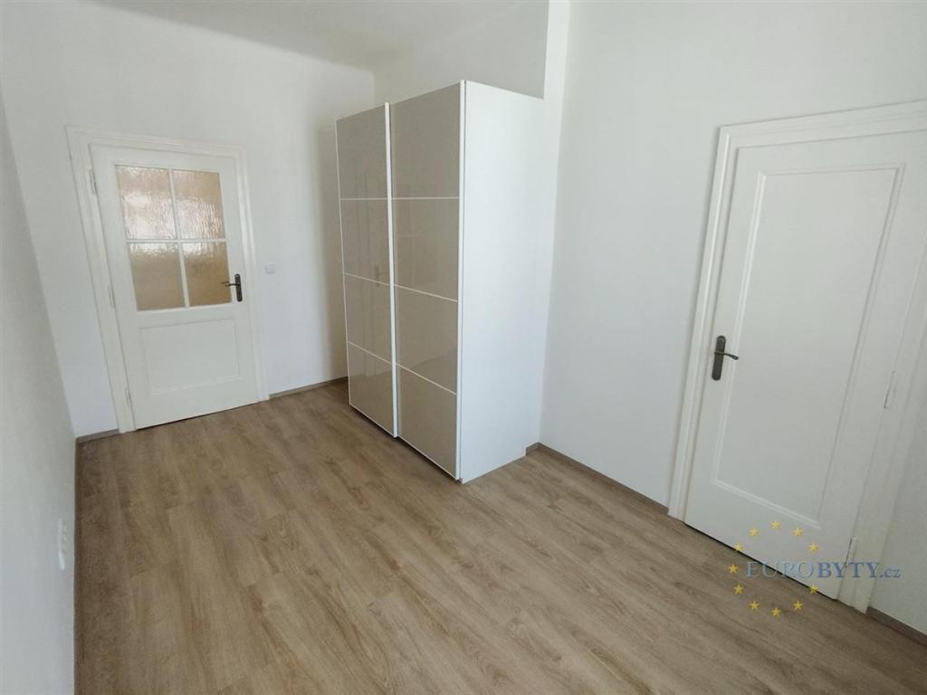 Pronájem bytu 2+kk 40 m² - Widok 5