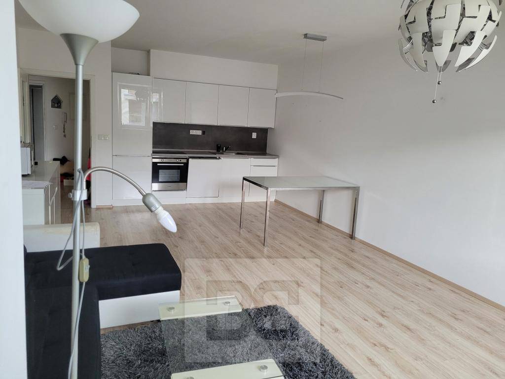 Pronájem bytu 2+kk 65 m2