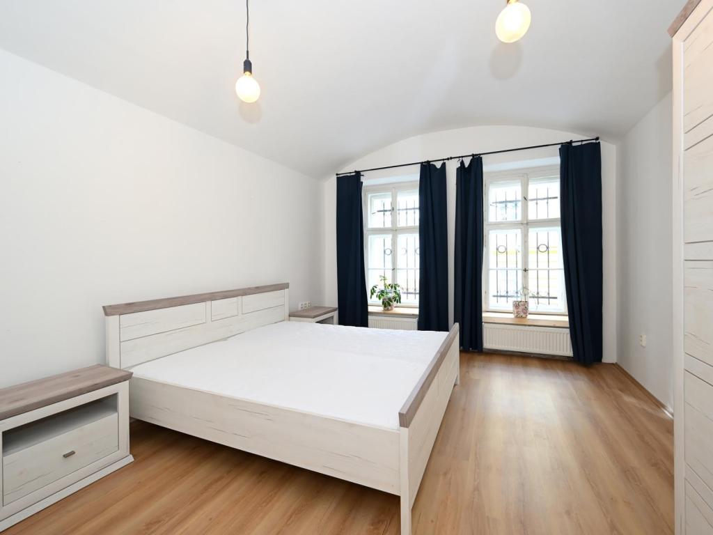 Pronájem bytu 2+kk 50 m2, Praha – náhled fotky 9