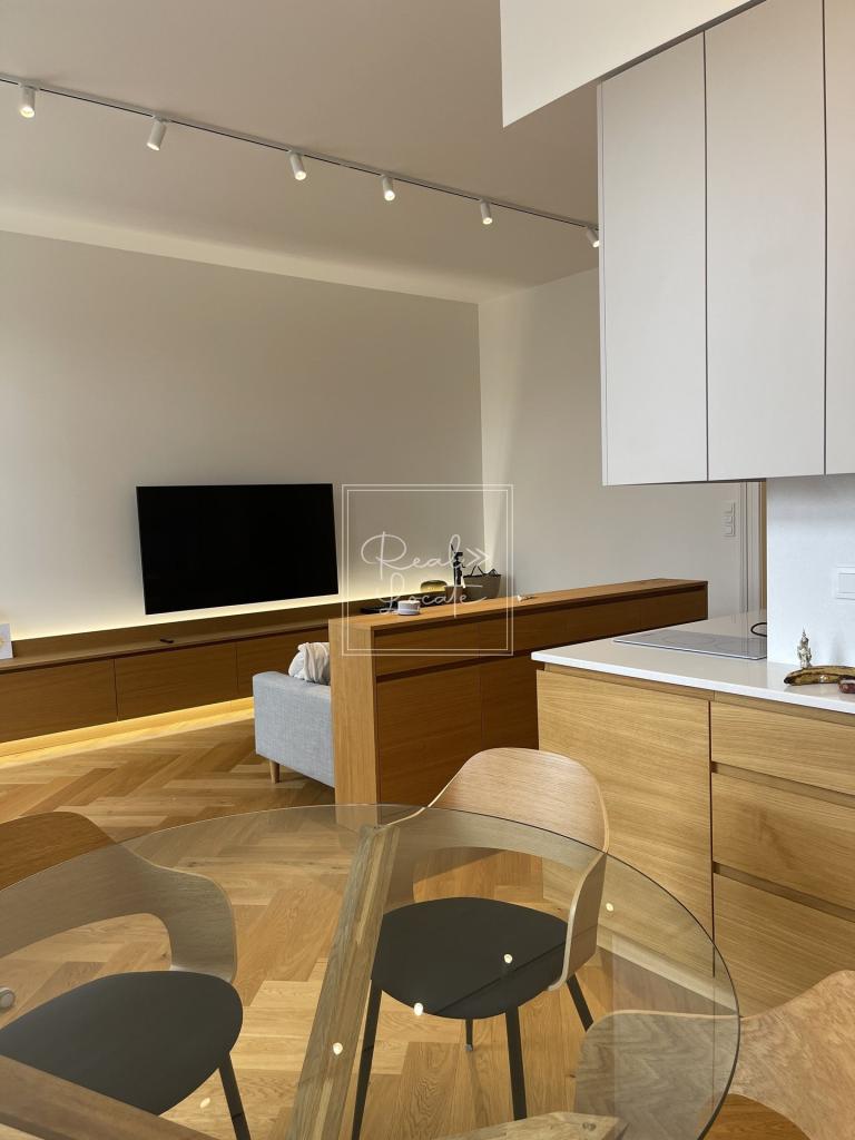 Pronájem bytu 2+kk 56 m2