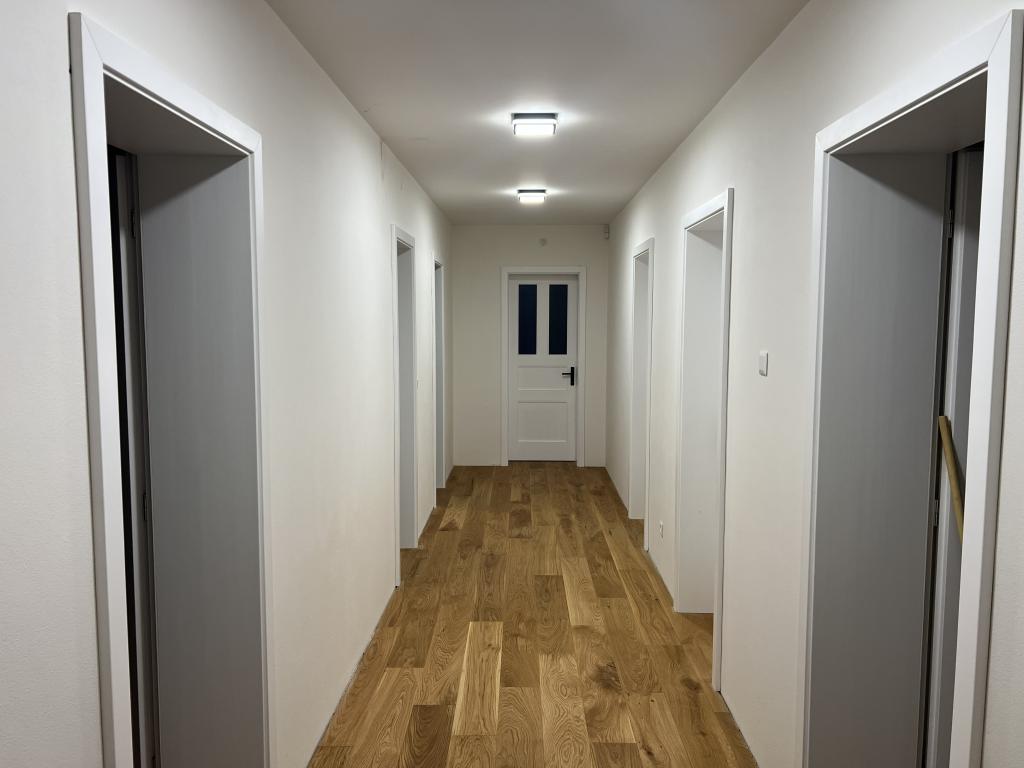 Pronájem bytu 5+kk 180 m2