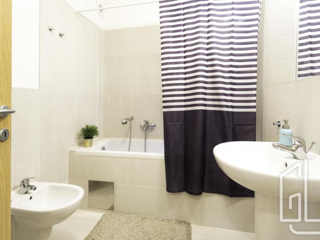 Pronájem bytu 2+kk 52 m2