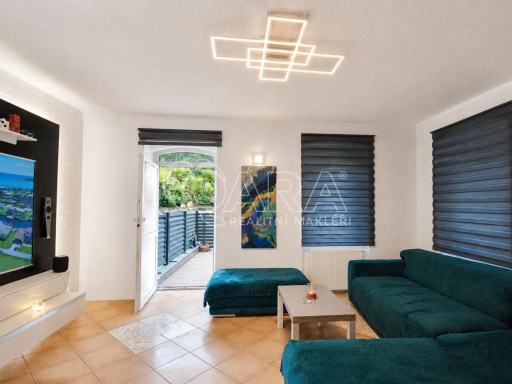 Listing 1