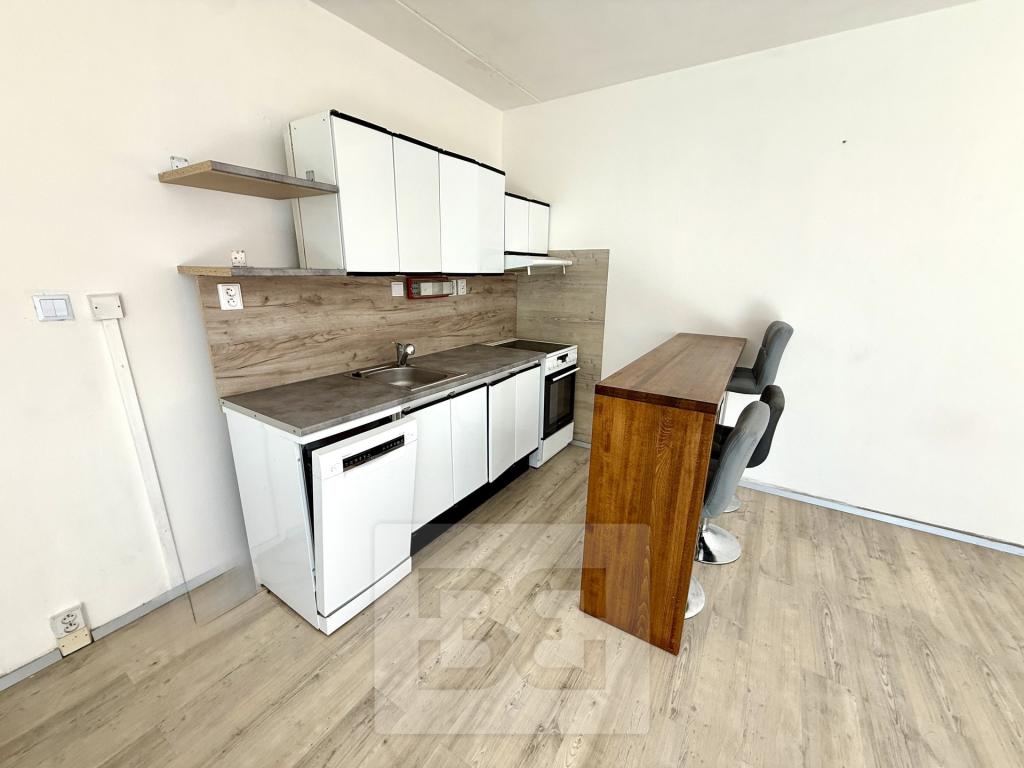 Pronájem bytu 1+kk 32 m2