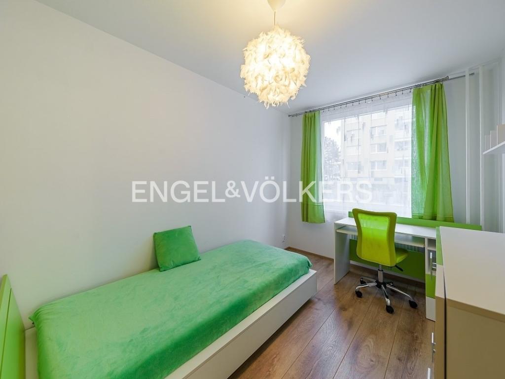 Pronájem bytu 3+kk 73 m2, Praha – náhled fotky 8