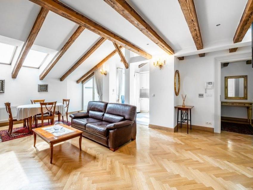 Pronájem bytu 3+kk 107 m2