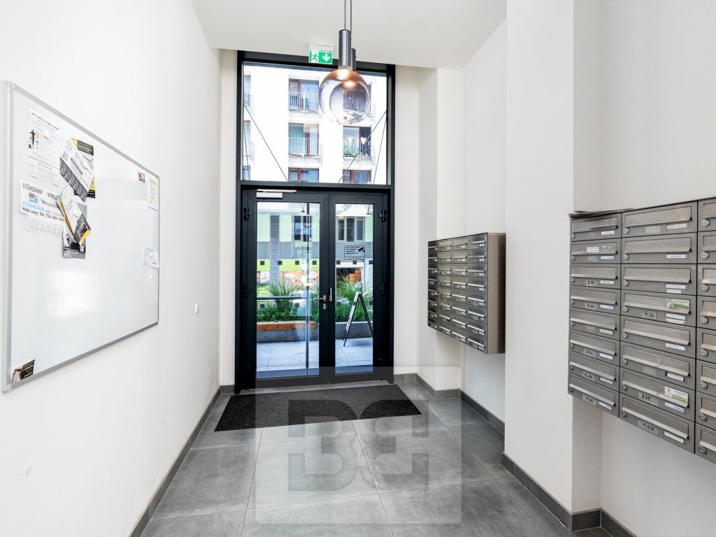 Prodej bytu 2+kk 46 m2, Praha – náhled fotky 22