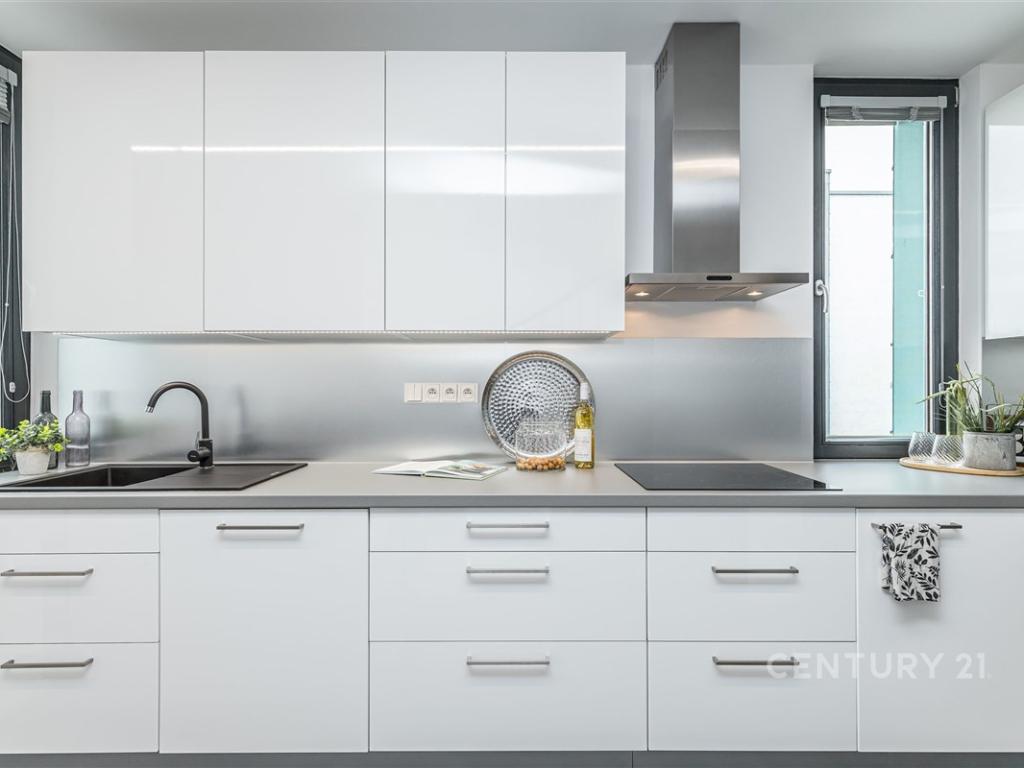 Pronájem bytu 4+kk 210 m2
