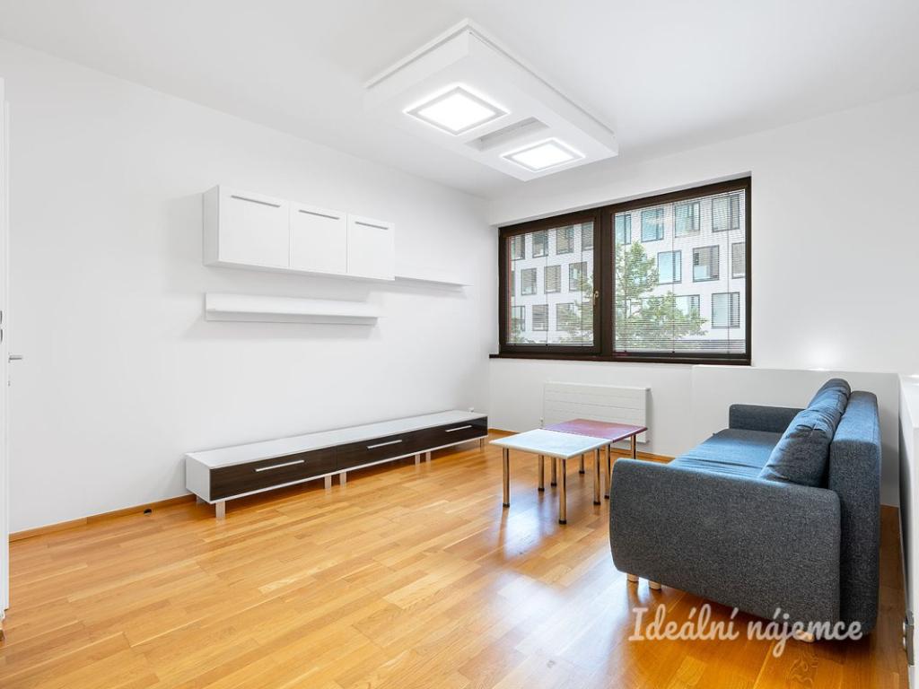 Pronájem bytu 2+kk 64 m2