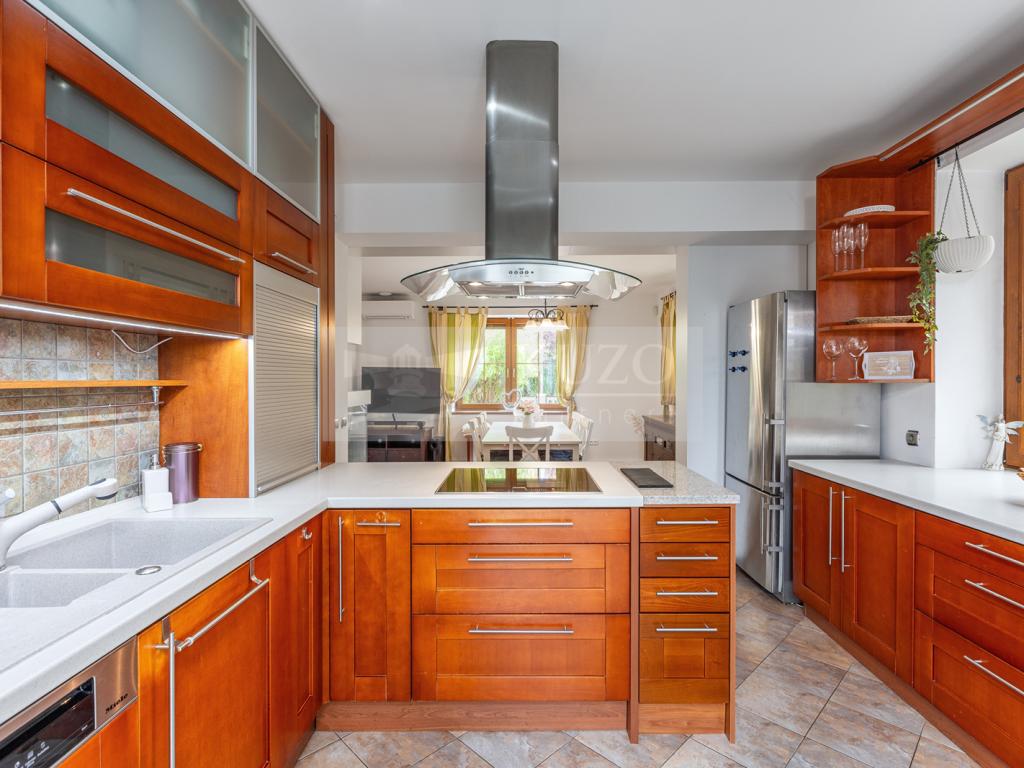 Prodej domu 302 m2, Mladá Boleslav – náhled fotky 15