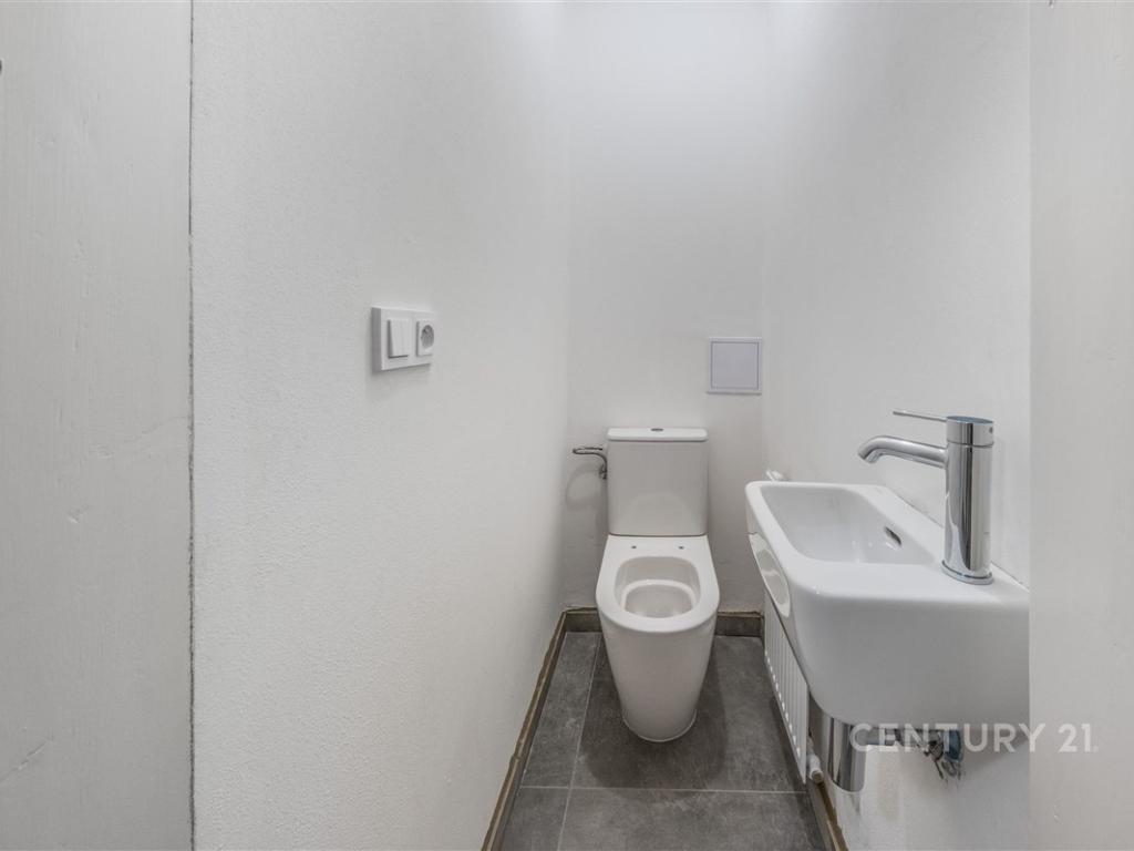 Pronájem bytu 2+kk 50 m2, Praha – náhled fotky 10