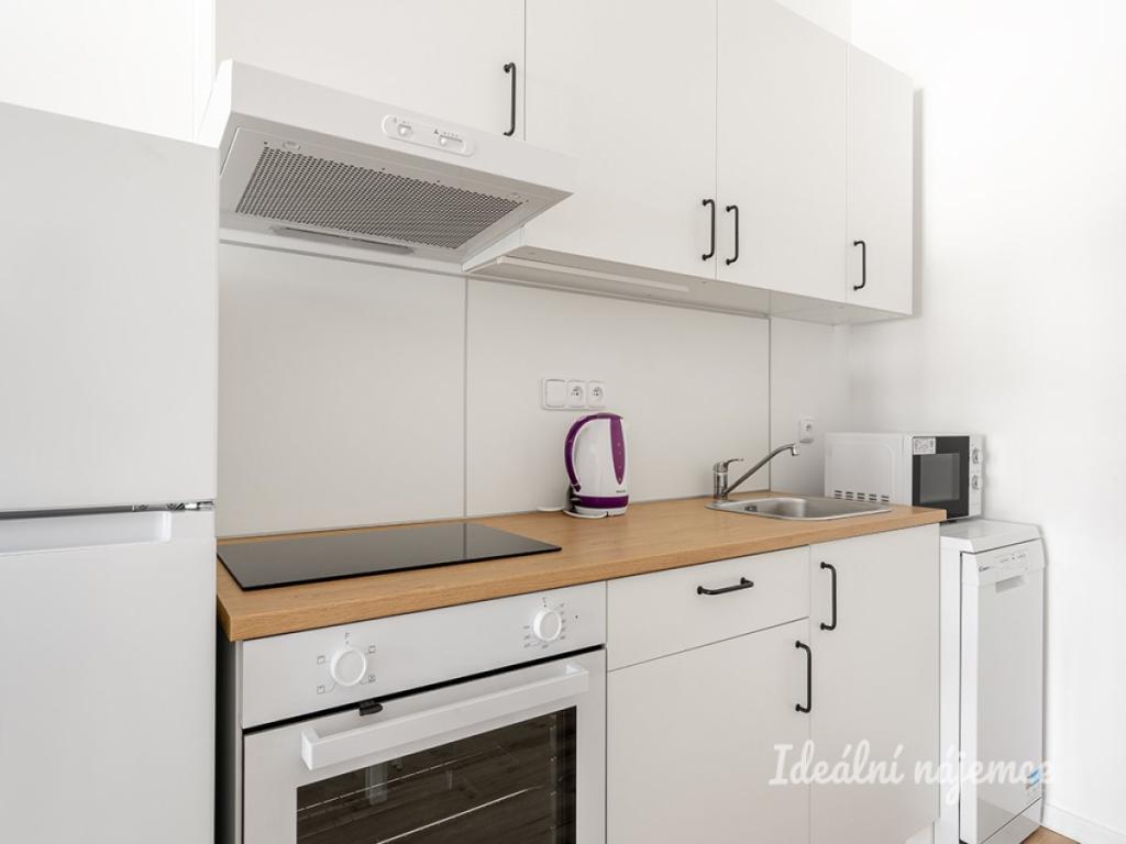 Pronájem bytu 1+kk 27 m2