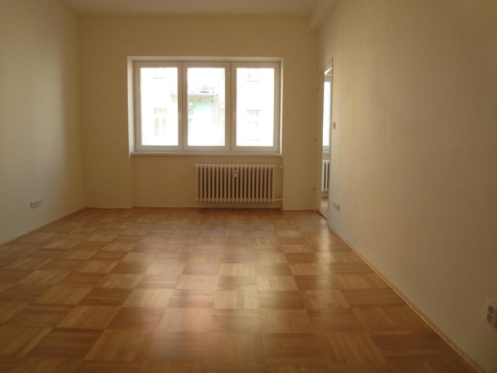 Listing 1
