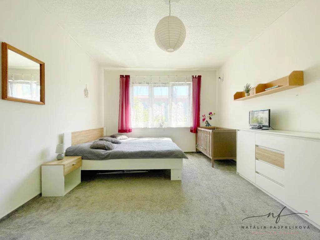 Pronájem bytu 2+1 64 m2, Ostrov – náhled fotky 9