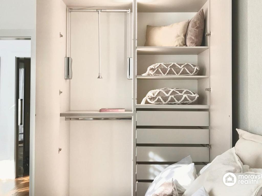 Pronájem bytu 2+kk 50 m2