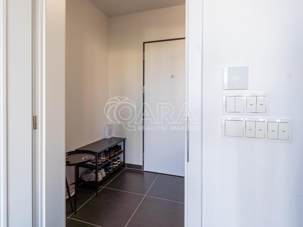Pronájem bytu 1+kk 33 m2, Praha – náhled fotky 9
