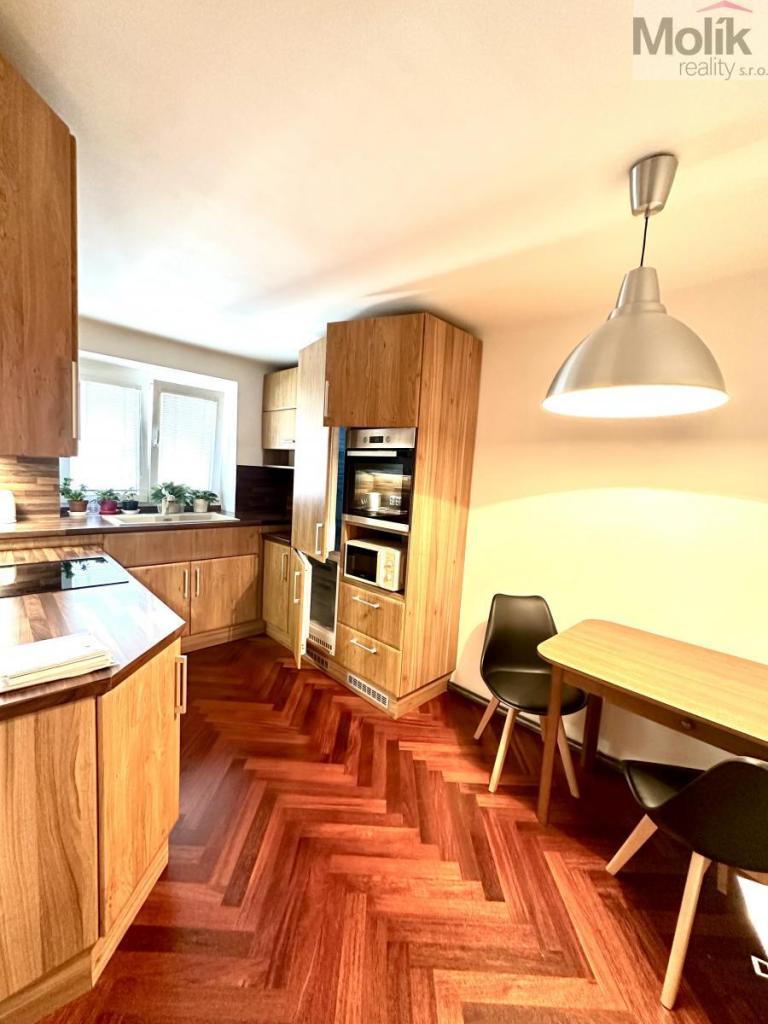 Pronájem bytu 2+1 56 m2