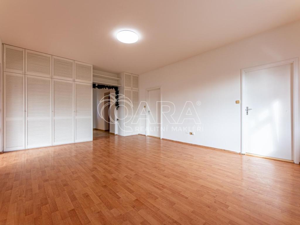 Listing 3
