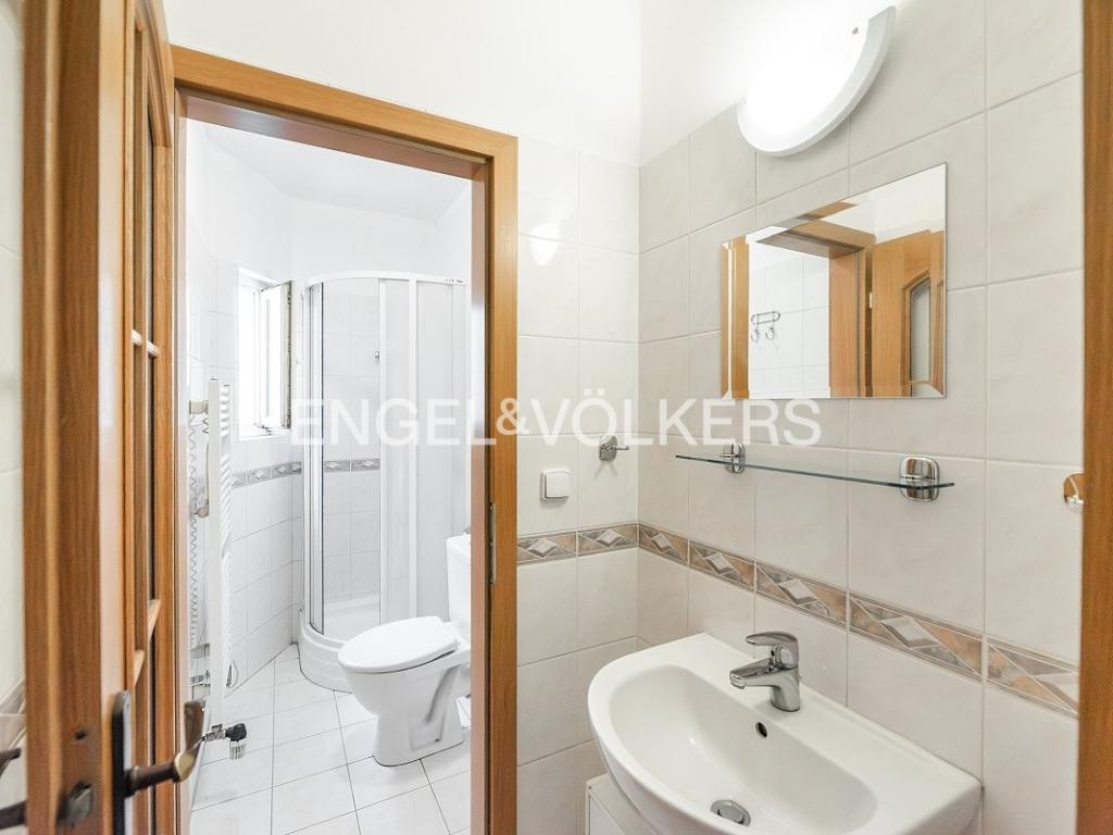 Pronájem bytu 4+kk 221 m2, Praha – náhled fotky 14