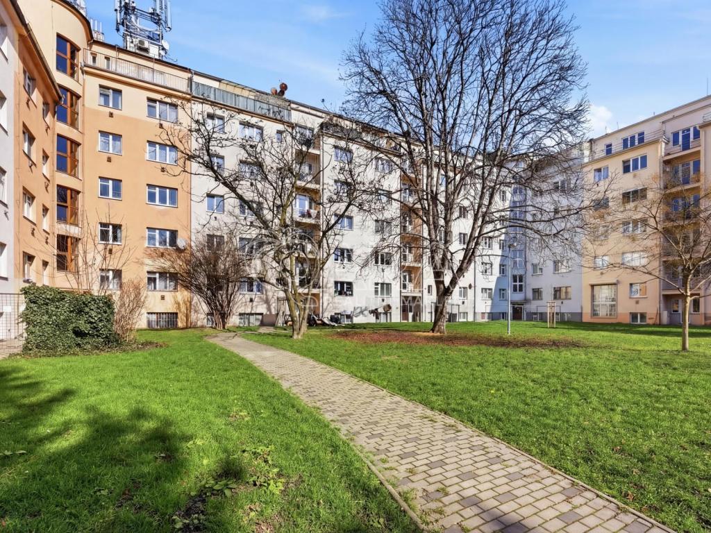 Pronájem bytu 2+kk 60 m2