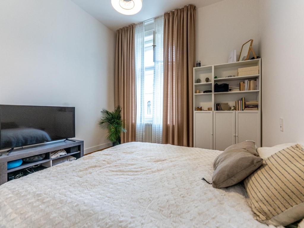 Pronájem bytu 2+kk 72 m2, Praha – náhled fotky 8