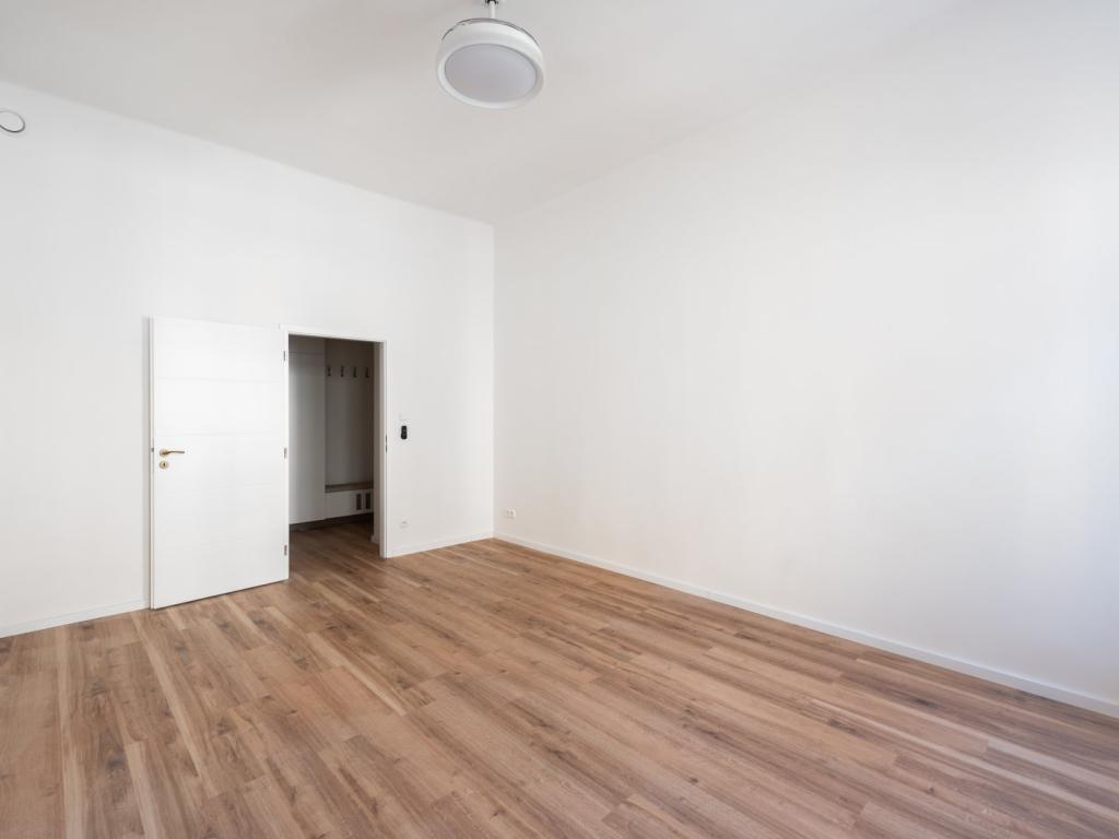 Pronájem bytu 4+kk 85 m2, Praha – náhled fotky 15